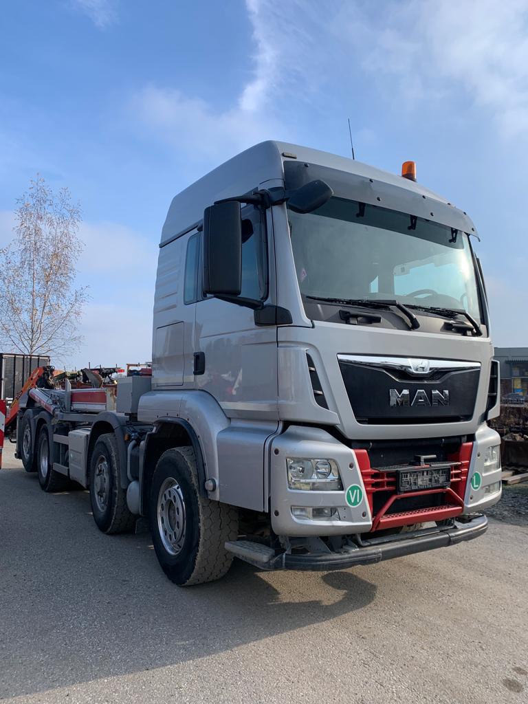 MAN TGS 35 440 mit Silosteller